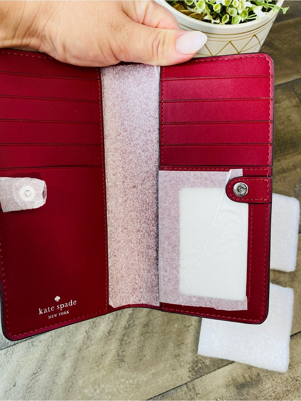 New Kate Spade New York Staci Large Slim Bifold Wallet - Chalk Pink - Picture 5 of 6